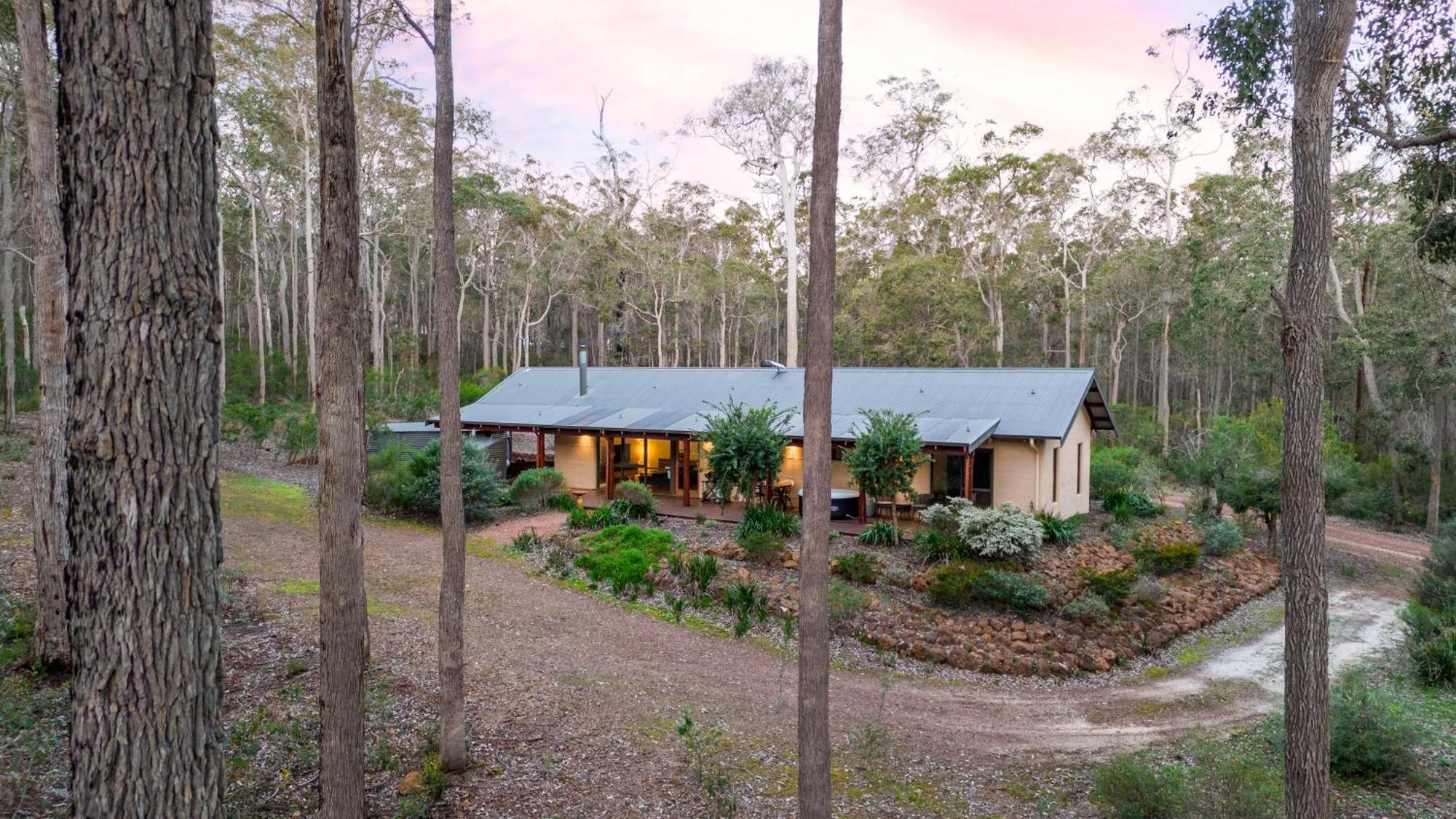 Jarrah Grove Forest Retreat - Adults Only Luxury Chalet Rosa Glen Exterior foto